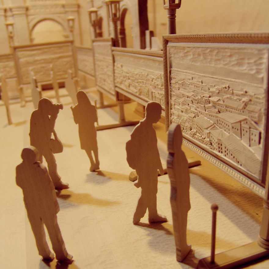 Master From Russia Carves Amazing Paintings From Wood