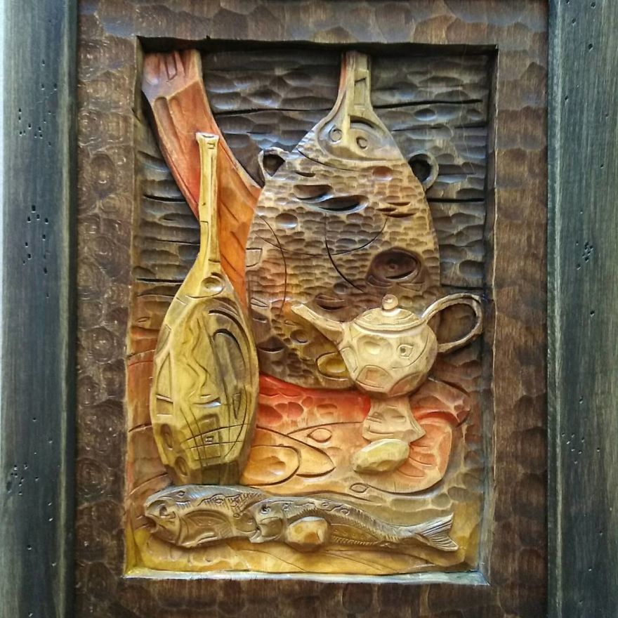 Master From Russia Carves Amazing Paintings From Wood