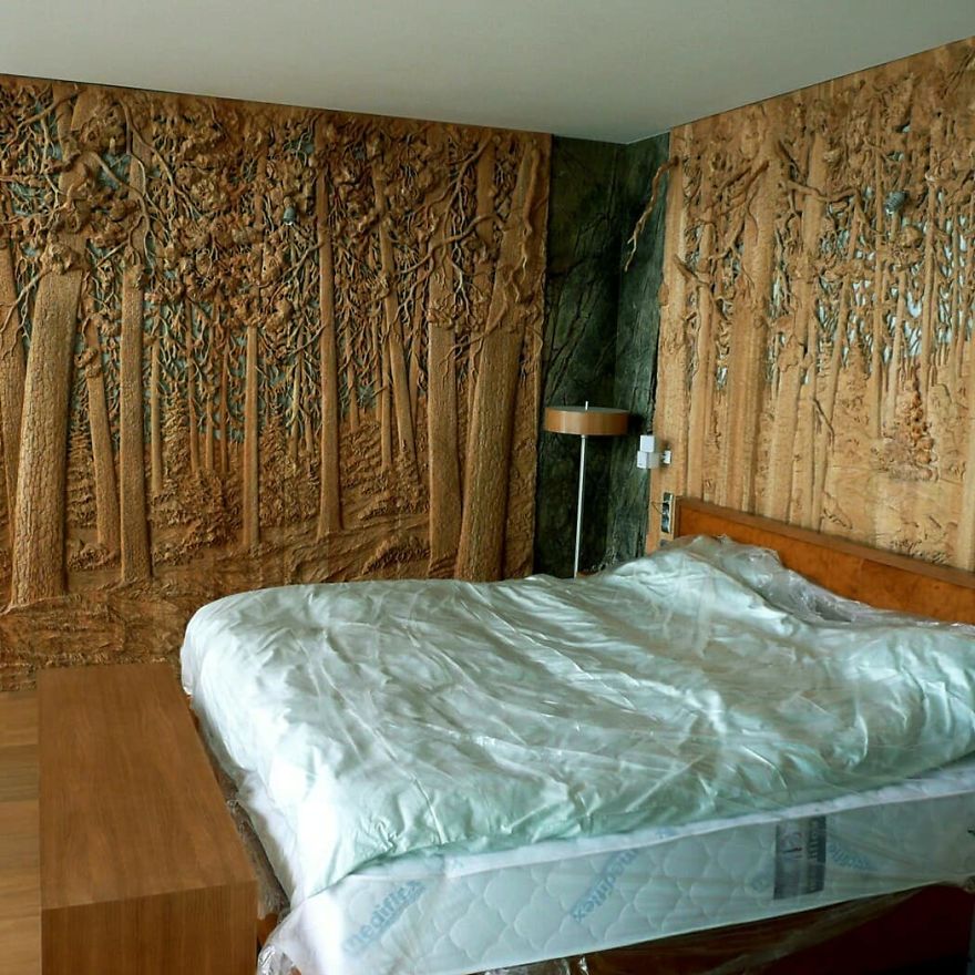 Master From Russia Carves Amazing Paintings From Wood