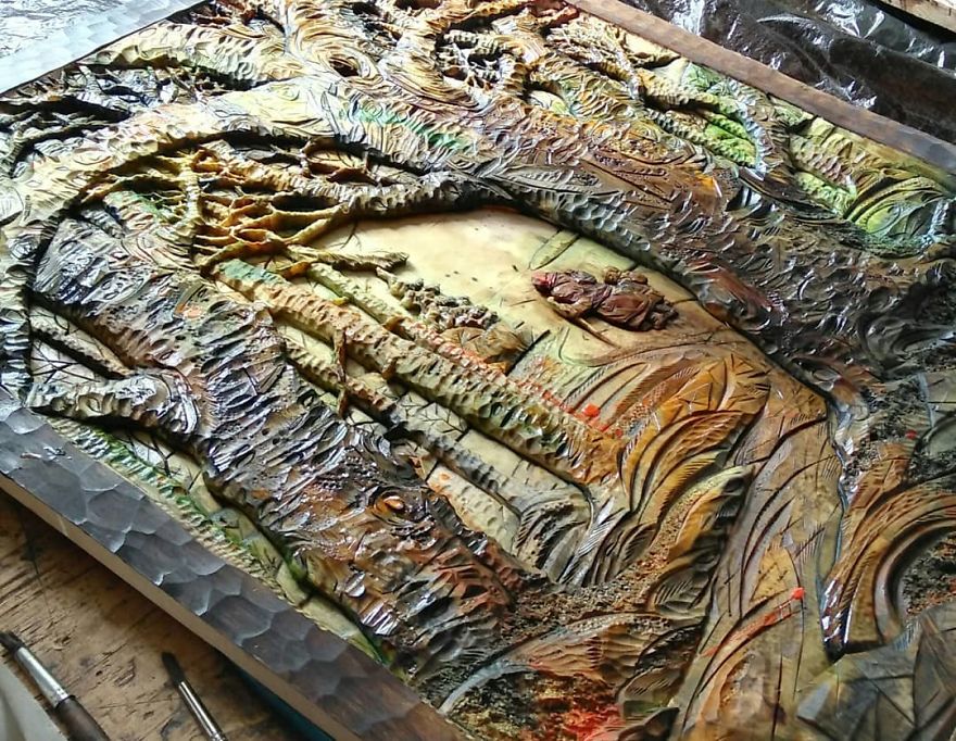 Master From Russia Carves Amazing Paintings From Wood