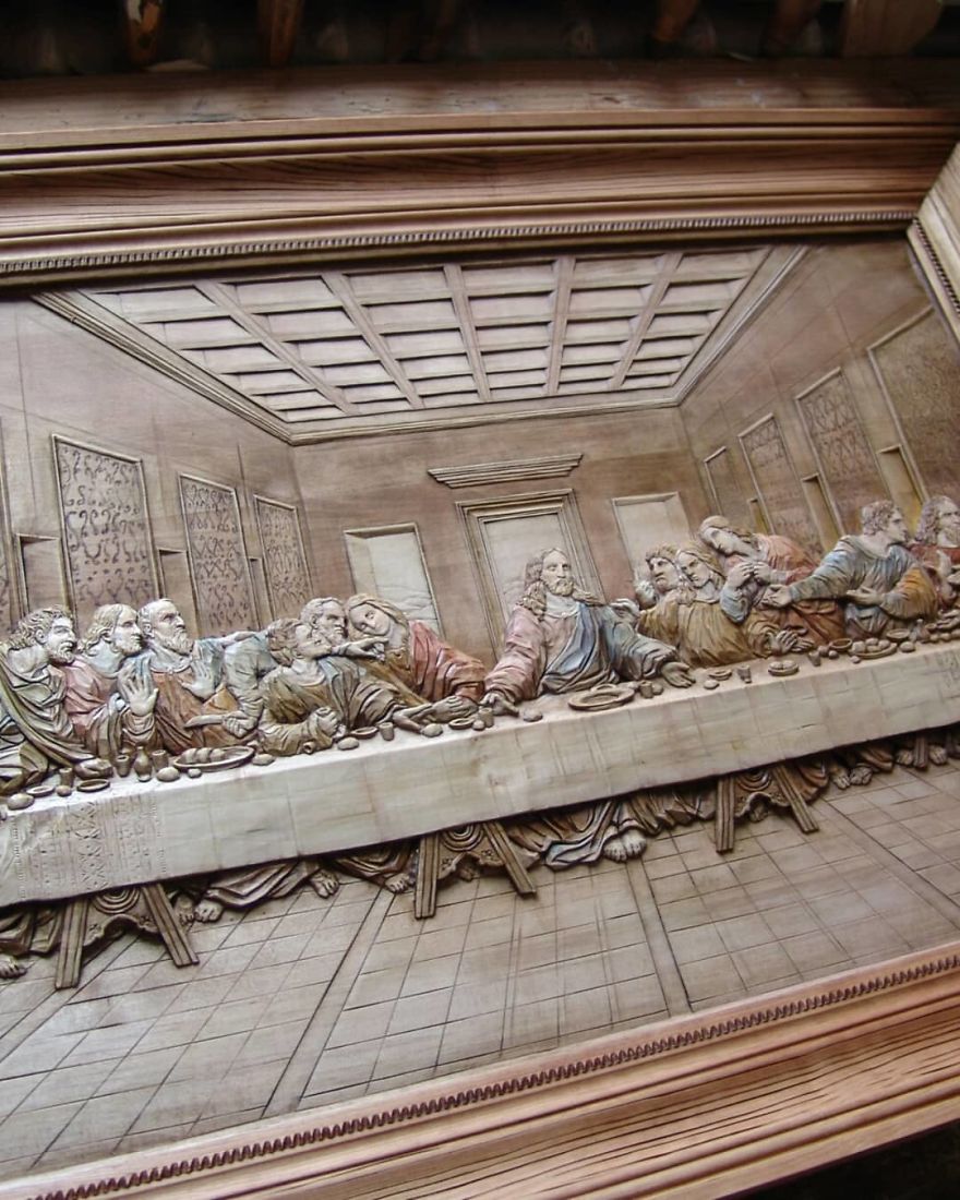 Master From Russia Carves Amazing Paintings From Wood