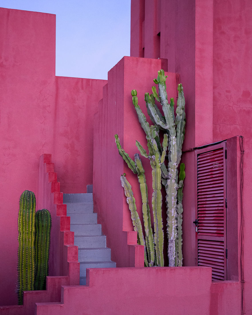 My 8 Images Prove That Ricardo Bofill's La Muralla Roja Is A Masterpiece Of Architecture And Aesthetics My 8 Images Prove That Ricardo Bofill's La Muralla Roja Is A Masterpiece Of Architecture And Aesthetics
