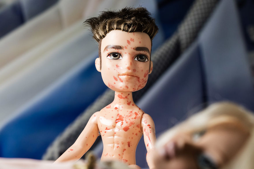 On Day 32 Of Our Quarantine We Decided To Recreate 7 Famous Books – With Bratz Dolls On Day 32 Of Our Quarantine We Decided To Recreate 7 Famous Books – With Bratz Dolls