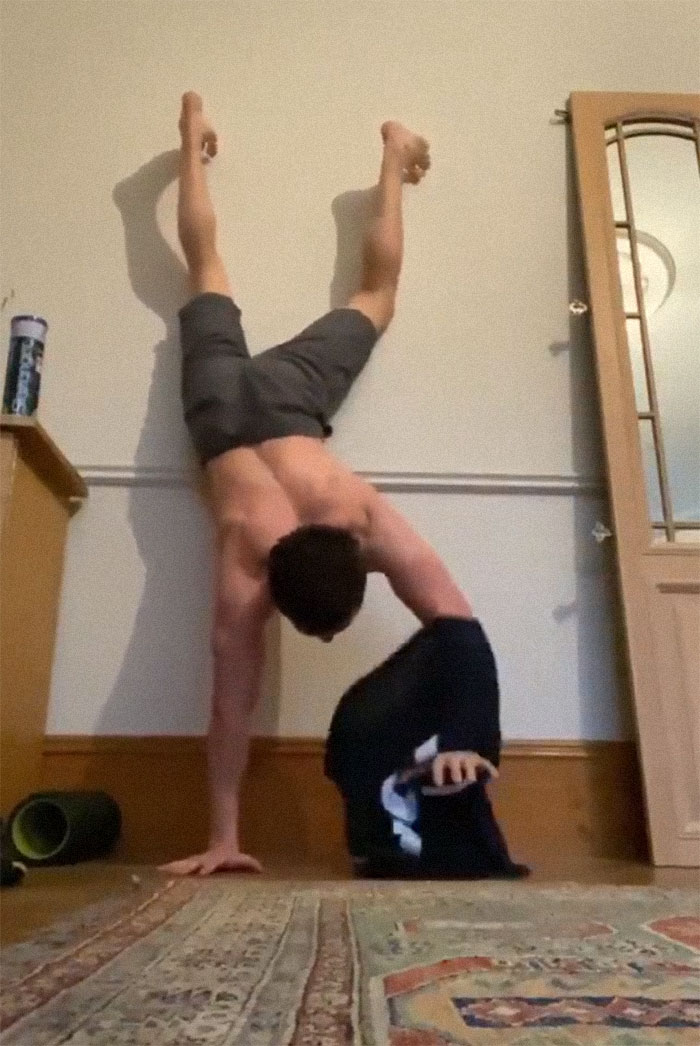 Tom Holland Challenges Ryan Reynolds To Put On A T-Shirt While Doing A Handstand, Receives A Firm 'No' Tom Holland Challenges Ryan Reynolds To Put On A T-Shirt While Doing A Handstand, Receives A Firm 'No'