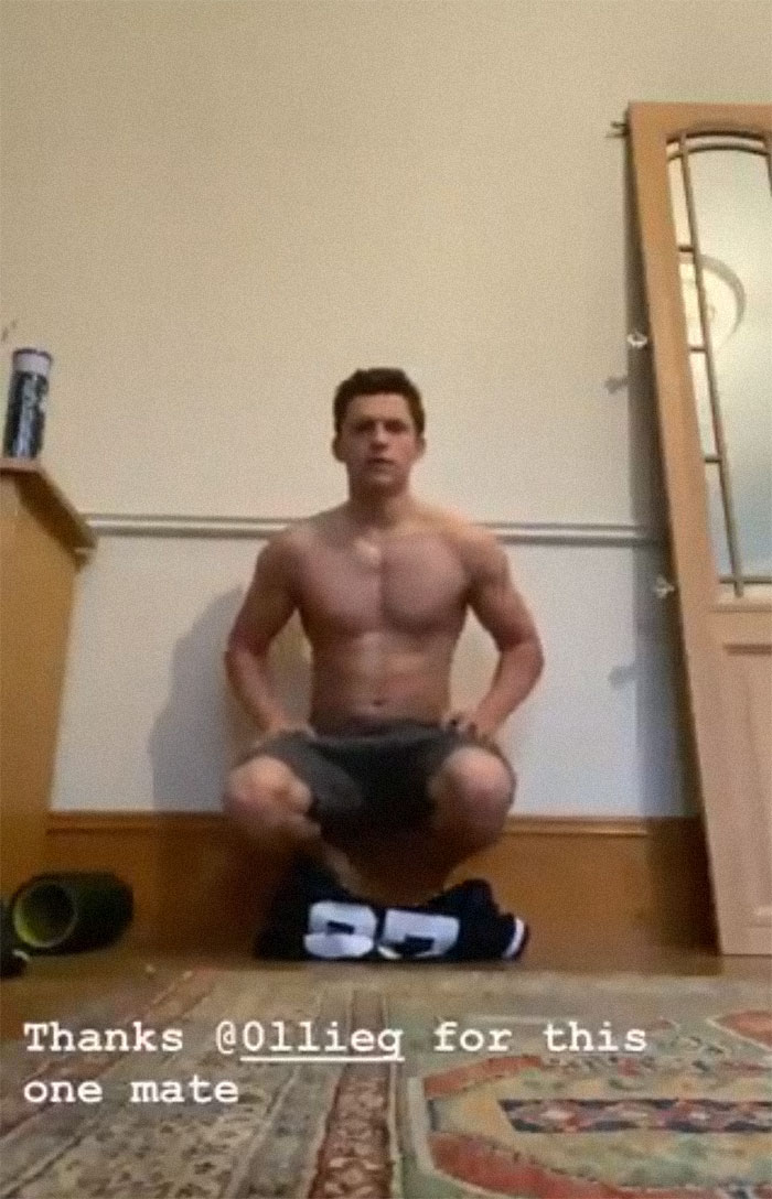 Tom Holland Challenges Ryan Reynolds To Put On A T-Shirt While Doing A Handstand, Receives A Firm 'No' Tom Holland Challenges Ryan Reynolds To Put On A T-Shirt While Doing A Handstand, Receives A Firm 'No'