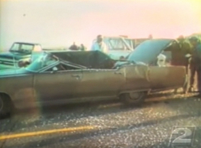 People Are Applauding This Twitter Manager For Using A Whale Blown Up In The 1970s As A Lesson On Coronavirus