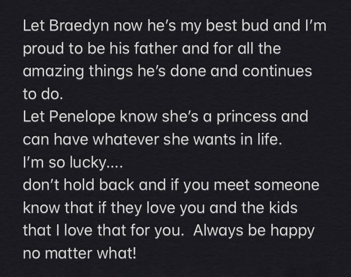Wife Finds Her 32-Year-Old Husband's Last Words Left On His Phone After He Dies From Coronavirus Wife Finds Her 32-Year-Old Husband's Last Words Left On His Phone After He Dies From Coronavirus