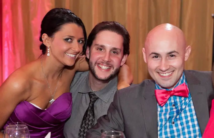 Wife Finds Her 32-Year-Old Husband's Last Words Left On His Phone After He Dies From Coronavirus Wife Finds Her 32-Year-Old Husband's Last Words Left On His Phone After He Dies From Coronavirus