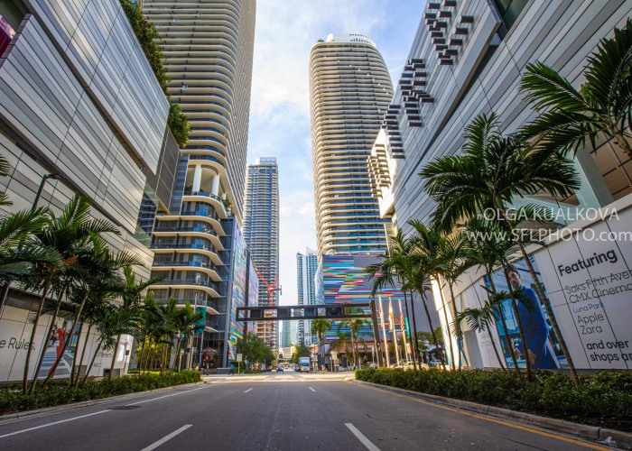 I Photographed The Deserted Downtown Miami During COVID-19 Quarantine