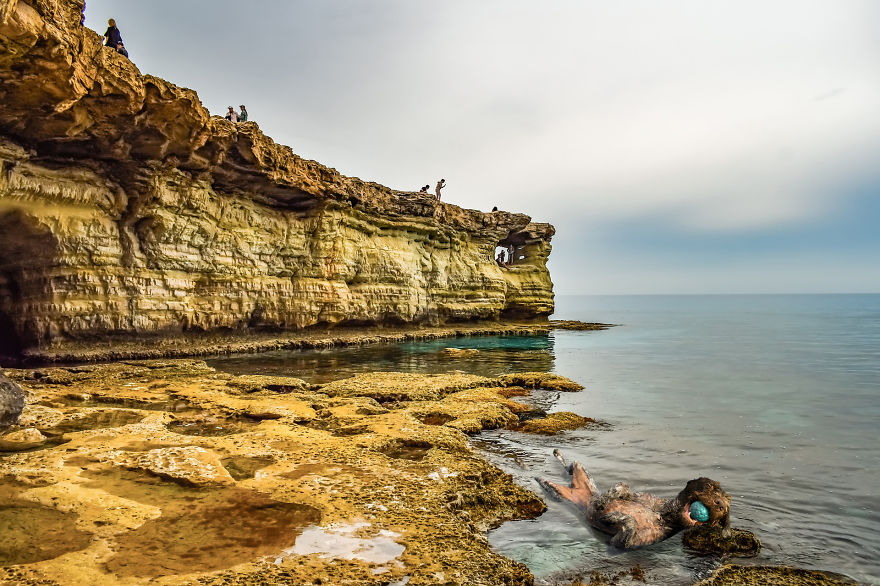 Photographer Transports Pets During Quarantine Using Photoshop