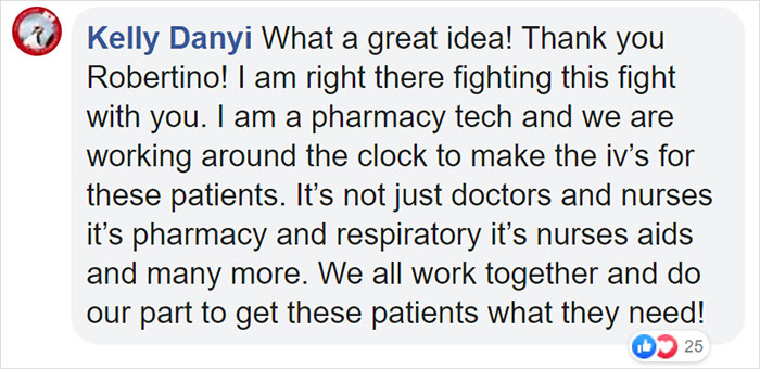 US Doctors Paste Photos Of Them Smiling On Their Protective Suits To Reassure COVID-19 Patients US Doctors Paste Photos Of Them Smiling On Their Protective Suits To Reassure COVID-19 Patients