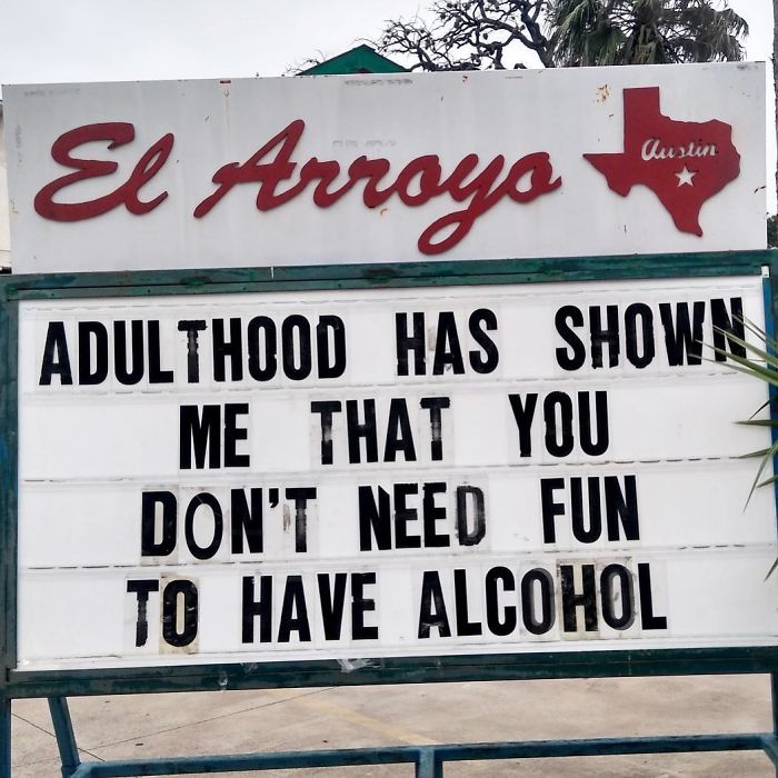 Funny-Restaurant-Signs-El-Arroyo-Texas