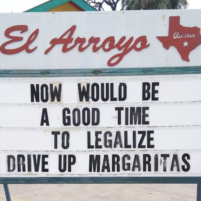 Funny-Restaurant-Signs-El-Arroyo-Texas