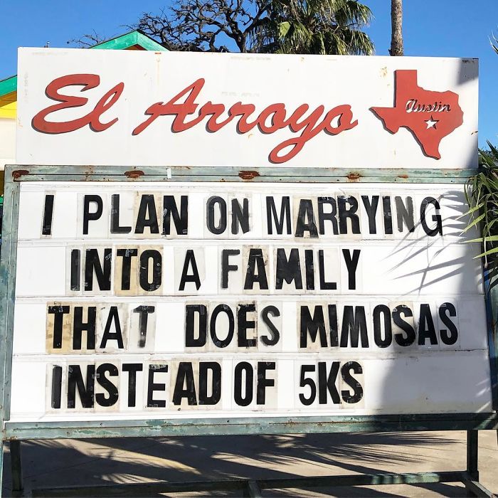 Funny-Restaurant-Signs-El-Arroyo-Texas