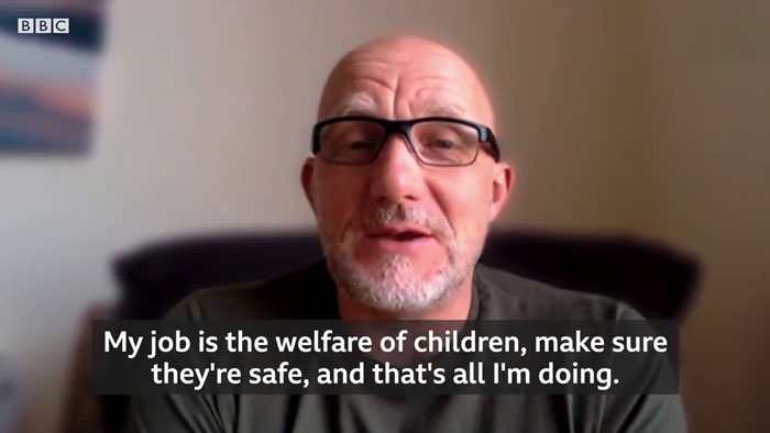 Heroic Teacher Walks 5 Miles Every Single Day To Deliver 40 Lbs Of Free Lunches To 78 Students