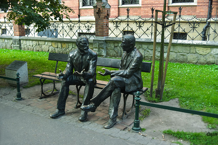 Feminist Suggests &ldquo;Karen&rdquo; Is A Sexist Slur Against Women, People Drop Some Knowledge On What &ldquo;Karen&rdquo; Really Means