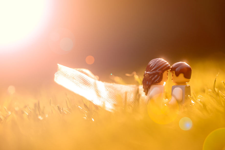 Isolated Photographer Shoots A Wedding Using His LEGOs And The Pics Are Hilariously Good