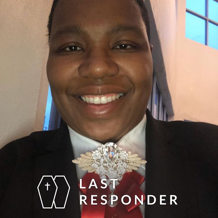 Woman Says Her Business Is Booming Doing Hair, Nails, And Makeup During Quarantine, Shuts Down Woman Who Asked About Her Services Woman Says Her Business Is Booming Doing Hair, Nails, And Makeup During Quarantine, Shuts Down Woman Who Asked About Her Services