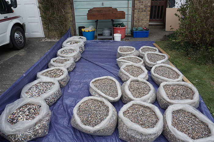 Man Takes Home 551lbs Of Trash From The Beach, Sorts It Out In His Backyard And Shares Interesting Finds Man Takes Home 551lbs Of Trash From The Beach, Sorts It Out In His Backyard And Shares Interesting Finds