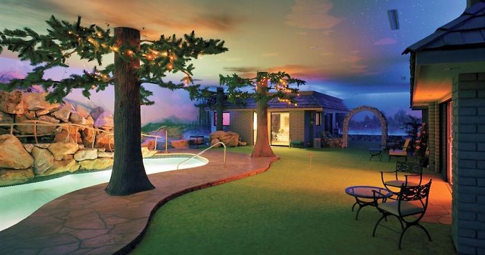 This Underground Bomb Shelter From The 1970s Looks Like A Time Capsule And Was Just Listed For $18 MillionThis Underground Bomb Shelter From The 1970s Looks Like A Time Capsule And Was Just Listed For $18 Million