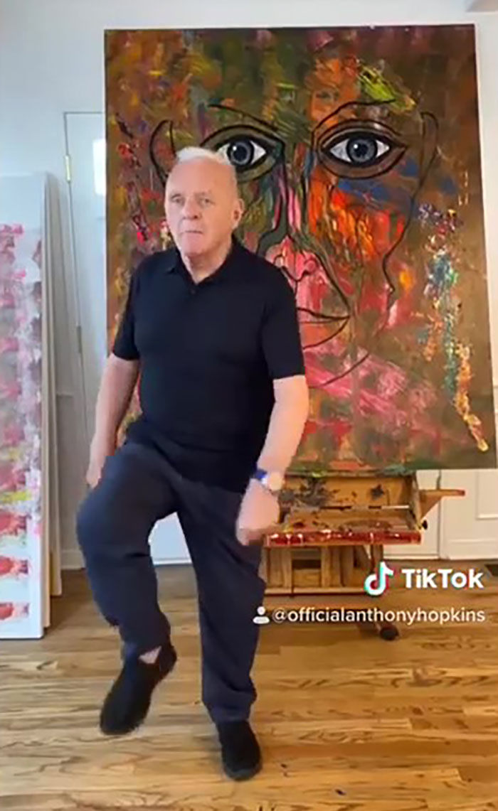 82-Year-Old Anthony Hopkins Nails 'Tootsie Slide' Tiktok Challenge 82-Year-Old Anthony Hopkins Nails 'Tootsie Slide' Tiktok Challenge