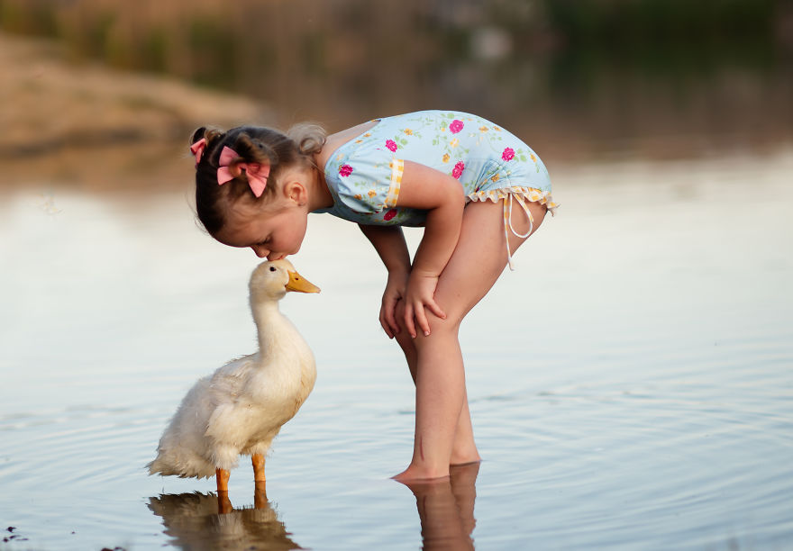I Capture Children With Animals And Create Magical Moments.