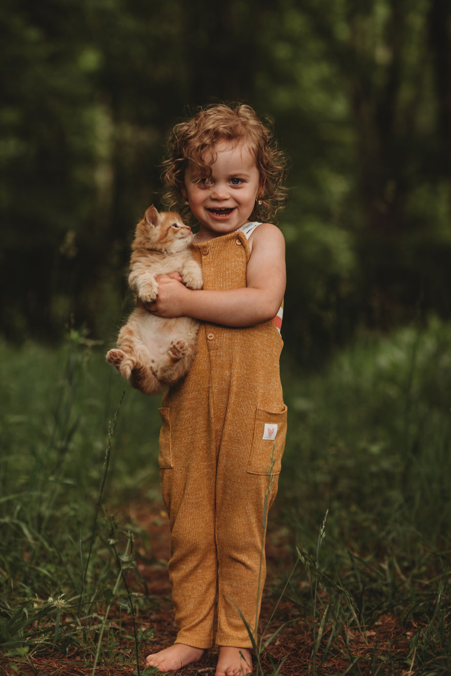I Capture Children With Animals And Create Magical Moments.