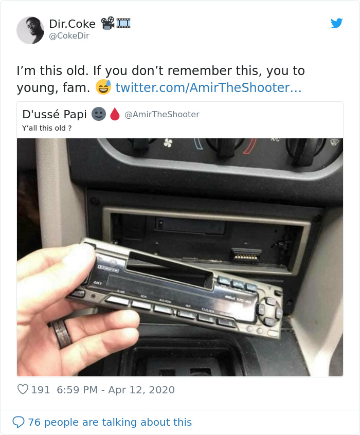 Car Radio With Removable Front Piece