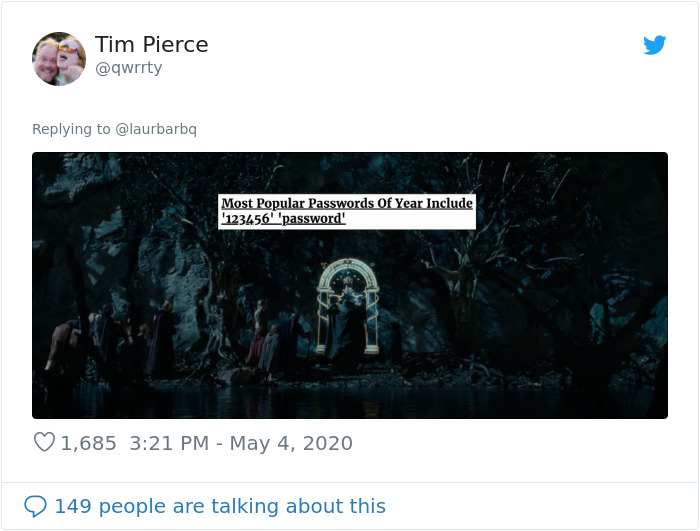 Person Matches Scenes From 'The Lord Of The Rings' To Funny Headlines From 'The Onion' And Fans Find It Hilarious Person Matches Scenes From 'The Lord Of The Rings' To Funny Headlines From 'The Onion' And Fans Find It Hilarious
