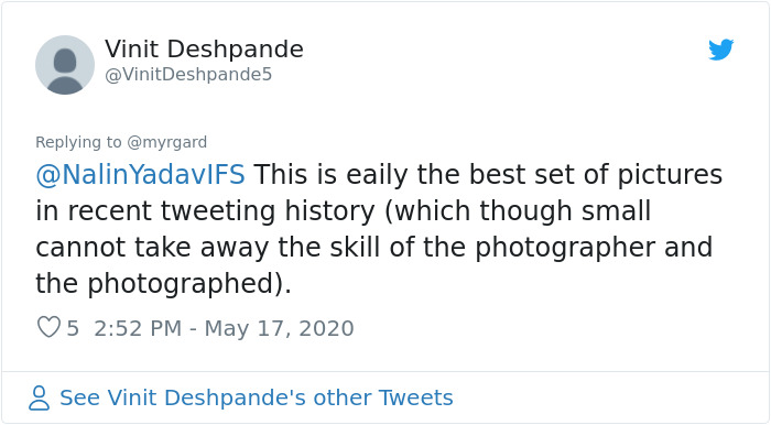 Photographer Captured Two Northern Harriers Exchanging Prey Mid-Air Photographer Captured Two Northern Harriers Exchanging Prey Mid-Air