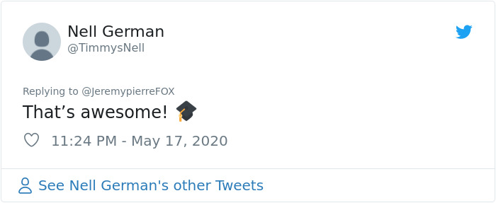 Dad Builds A Stage Right On His Driveway To Host College Graduation For His Daughter Dad Builds A Stage Right On His Driveway To Host College Graduation For His Daughter