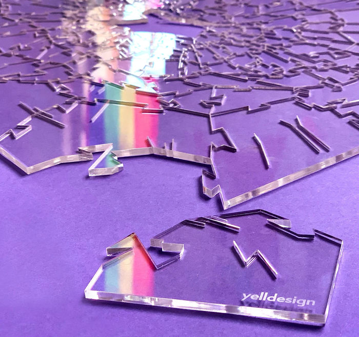 This ‘Impossible’ Transparent Puzzle With 215 Unique Pieces Looks Like A Cruel Joke And You Can Buy It For $59 This ‘Impossible’ Transparent Puzzle With 215 Unique Pieces Looks Like A Cruel Joke And You Can Buy It For $59