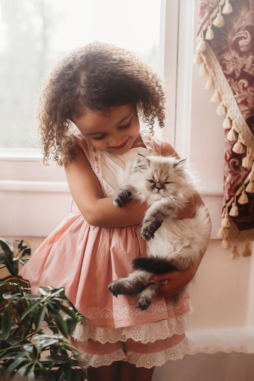 I Capture Children With Animals And Create Magical Moments.