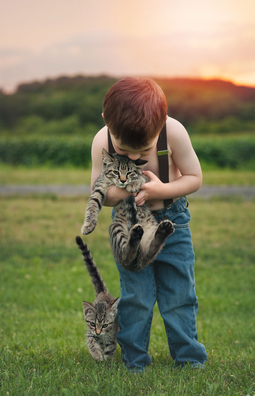I Capture Children With Animals And Create Magical Moments.