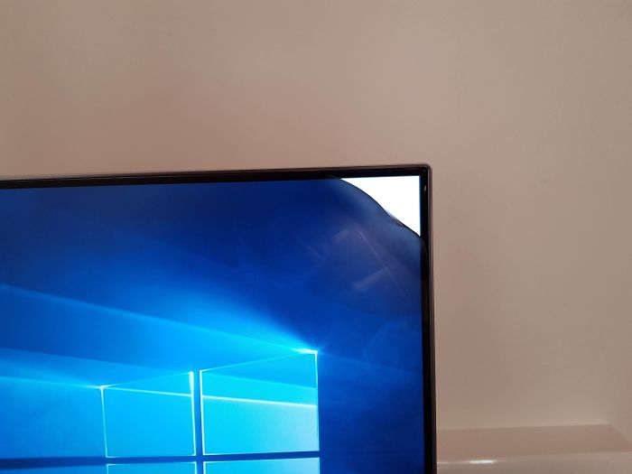 Person Mistook LED Polarizing Film For Protective Plastic Film And Peeled It Off