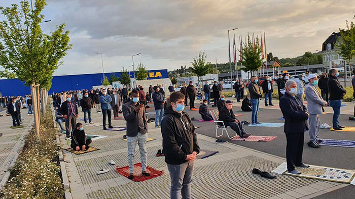 Muslims In Germany Ask If 700 Of Them Can Use The Parking Lot For Socially Distanced Prayers And Ikea Says Yes