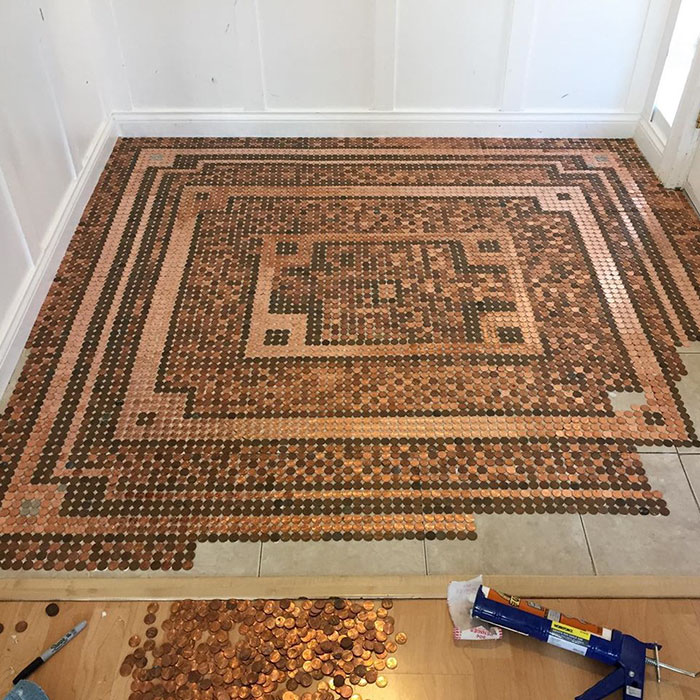 Artist Works On A DIY Project To Create This Stunning Mosaic Floor Out Of 7,500 Pennies Artist Works On A DIY Project To Create This Stunning Mosaic Floor Out Of 7,500 Pennies