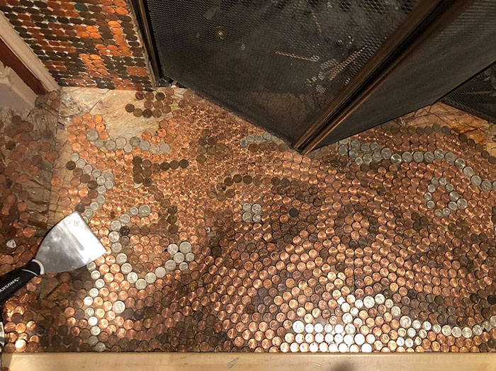 Artist Works On A DIY Project To Create This Stunning Mosaic Floor Out Of 7,500 Pennies Artist Works On A DIY Project To Create This Stunning Mosaic Floor Out Of 7,500 Pennies