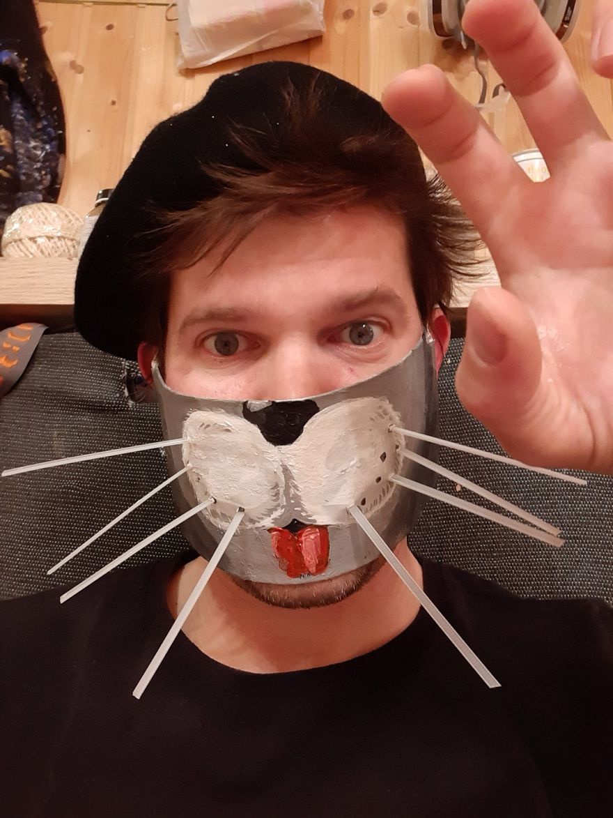 In Order Not To Let Creativity Die, The Artist Makes Fun Masks During Quarantine