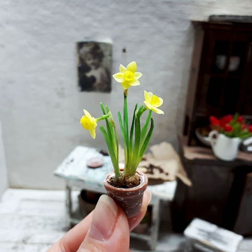 A Russian Mother Of Three Has Become A Master Of Miniatures From Cold Porcelain