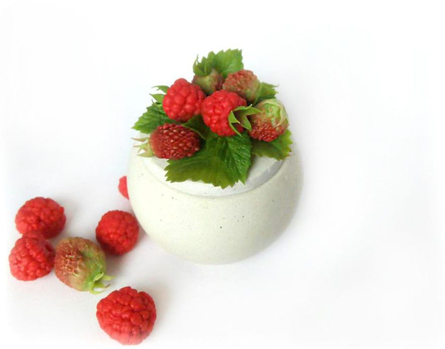 A Russian Mother Of Three Has Become A Master Of Miniatures From Cold Porcelain