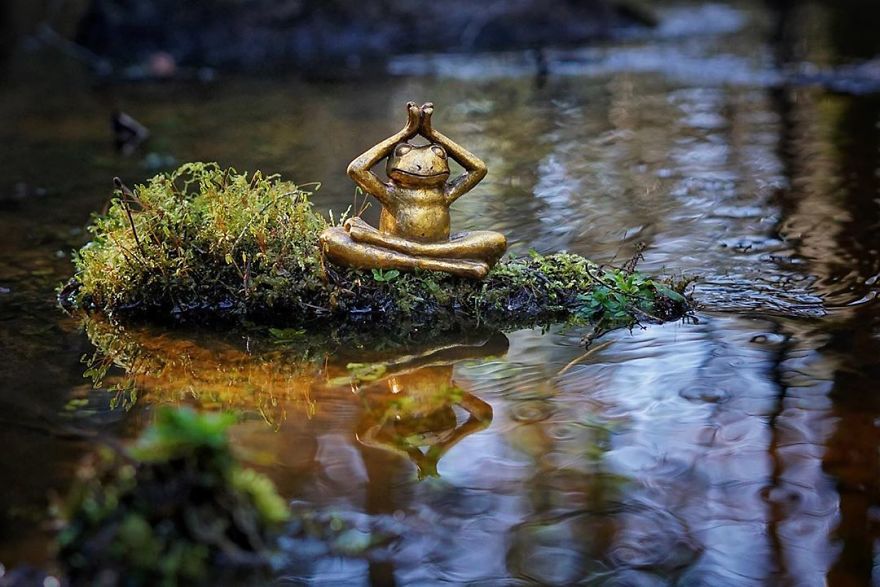 Mother Of 2 Captures The Magic World Of Toys During Quarantine