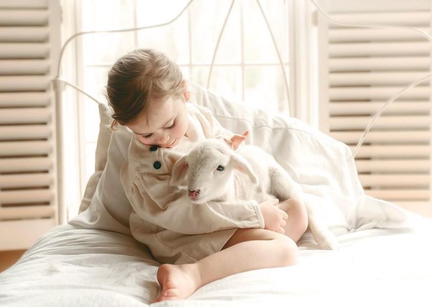 I Capture Children With Animals And Create Magical Moments.