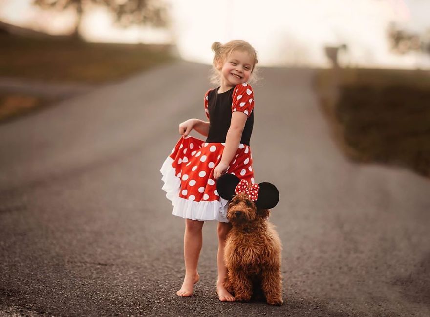 I Capture Children With Animals And Create Magical Moments.