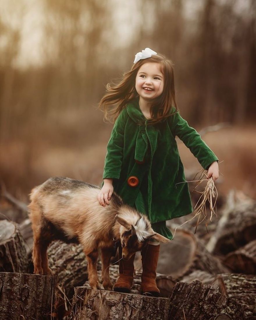 I Capture Children With Animals And Create Magical Moments.