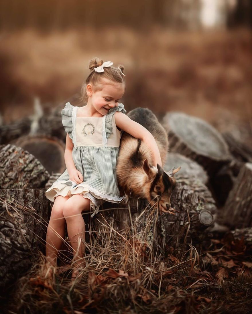 I Capture Children With Animals And Create Magical Moments.