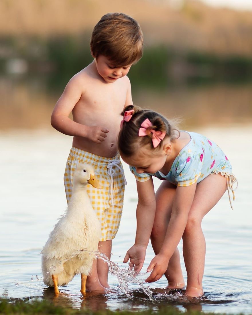 I Capture Children With Animals And Create Magical Moments.