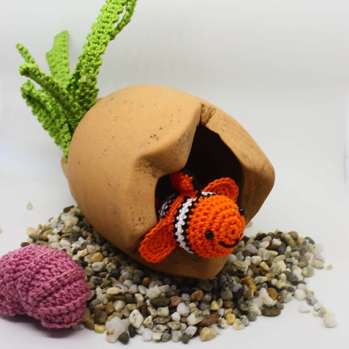 Italian Yarn Artist Created A Stunning Crocheted Aquarium Italian Yarn Artist Created A Stunning Crocheted Aquarium