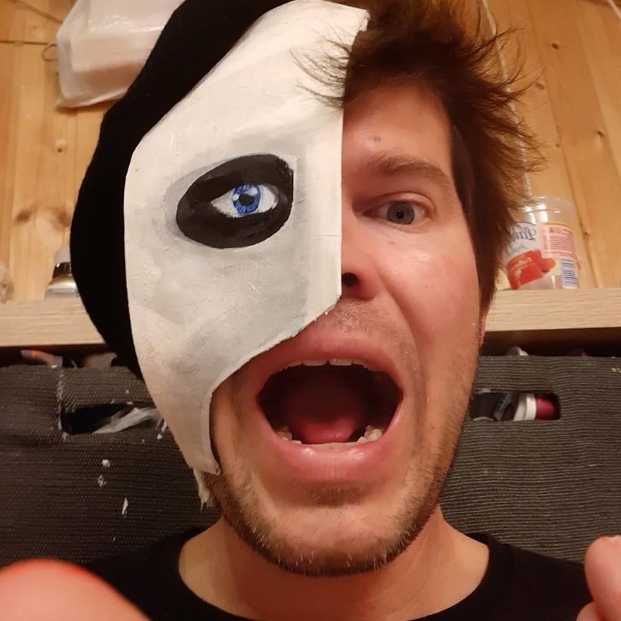 In Order Not To Let Creativity Die, The Artist Makes Fun Masks During Quarantine