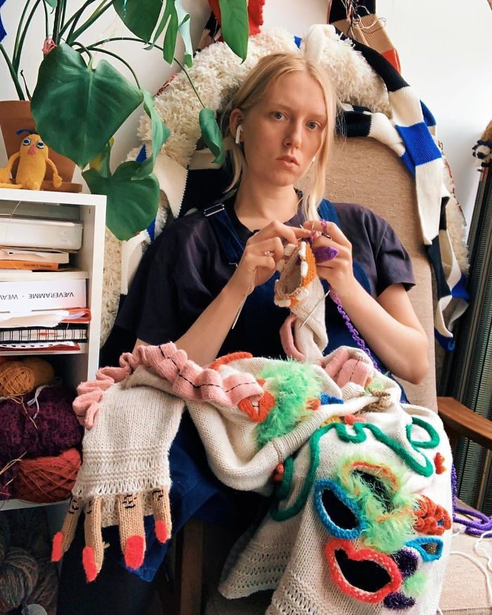 Ýrúrarí's Uconventional Take On Face Masks Is Going Viral (12 Pics) Ýrúrarí's Uconventional Take On Face Masks Is Going Viral (12 Pics)